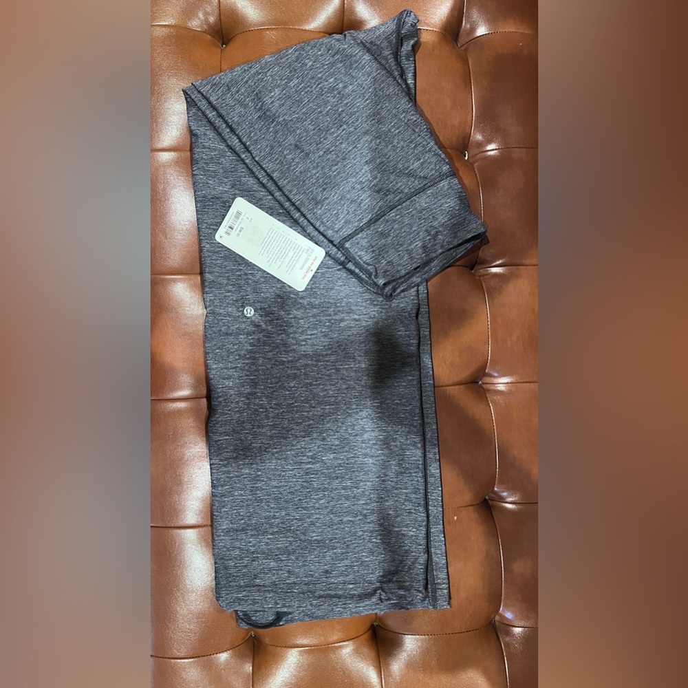 Lulu Lemon “sit in stillness” yoga bottoms